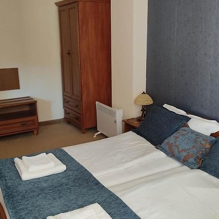 Annett Apartments At Emerald Hotel 班斯科 外观 照片
